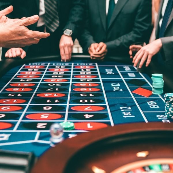 Top 5 Patterns in Online Casino Gaming in The UK for 2020